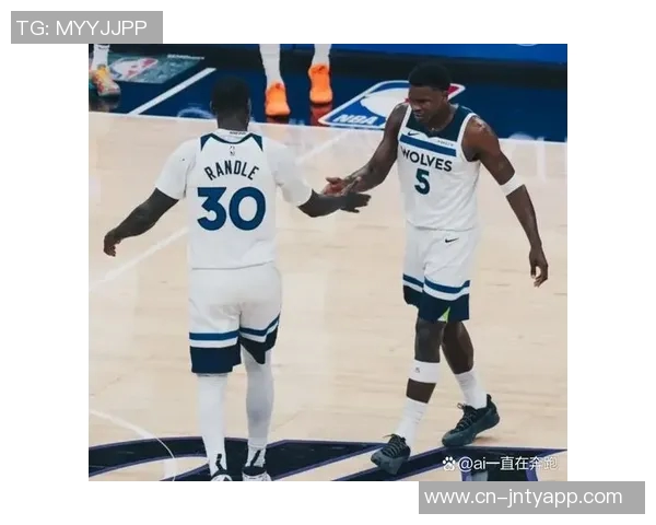 芬奇点评兰德尔终结能力不足华子展现出色进攻机会