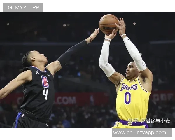 卡利亚库珀30分表现抢眼却因犯规离场球队遭遇失利令人惋惜