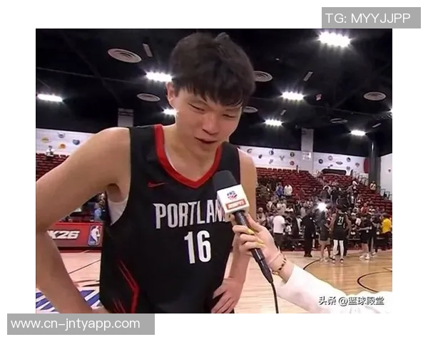 比卢普斯谈杨瀚森训练中的战术理解问题并提供详细指导