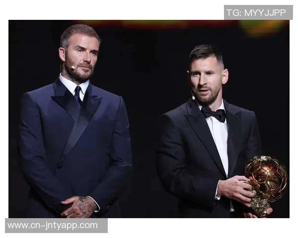 梅西续约成功贝克汉姆合影庆祝梦想继续追逐未来辉煌