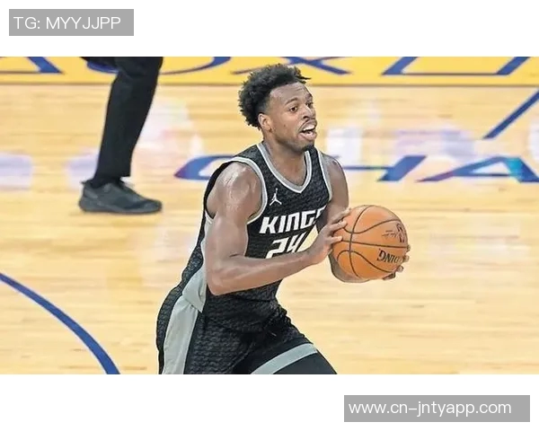 福克斯盛赞文班防守独特之处提升队友信心与进攻侵略性