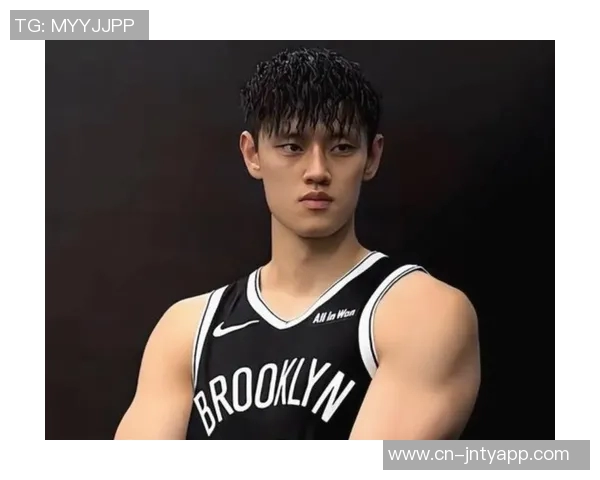 曾凡博上场即紧逼布克遭吹防守犯规展现CBA防守强度