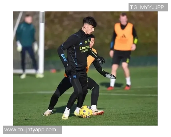 罗马诺透露卡拉菲奥里因伤暂别国家队预计下周复出助枪手 罗马诺透露卡拉菲奥里因伤暂别国家队预计下周复出助枪手