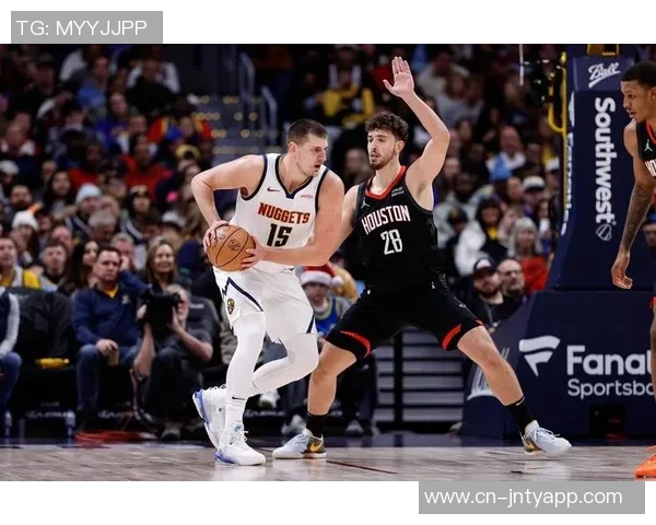 约基奇半场完美表现5投全中轻松拿下18分5篮板4助攻