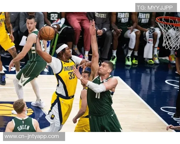 雄鹿首发五人半场仅得19分进攻乏力特纳独得8分成最高得分者